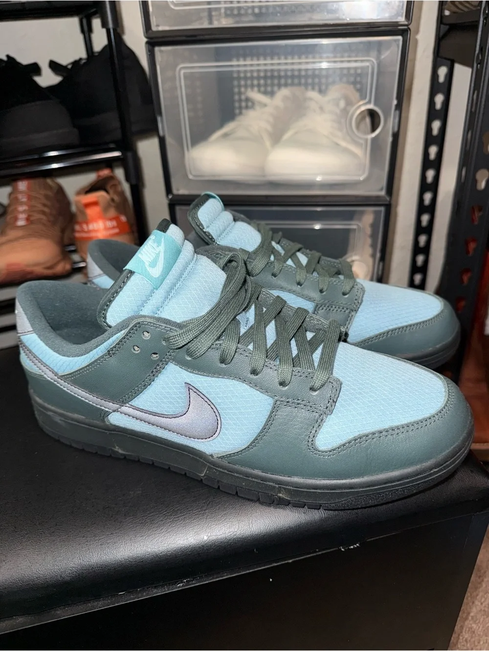 Nike Men’s Low-Top Sneakers in Teal Green and Light Blue
